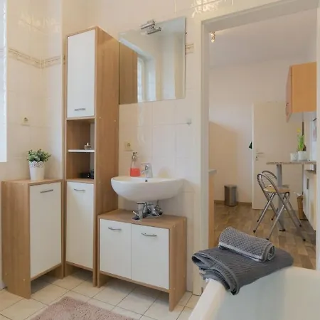 *Central_50m2_Kitchen_Washer_Netflix_Parking Cottbus Exterior foto
