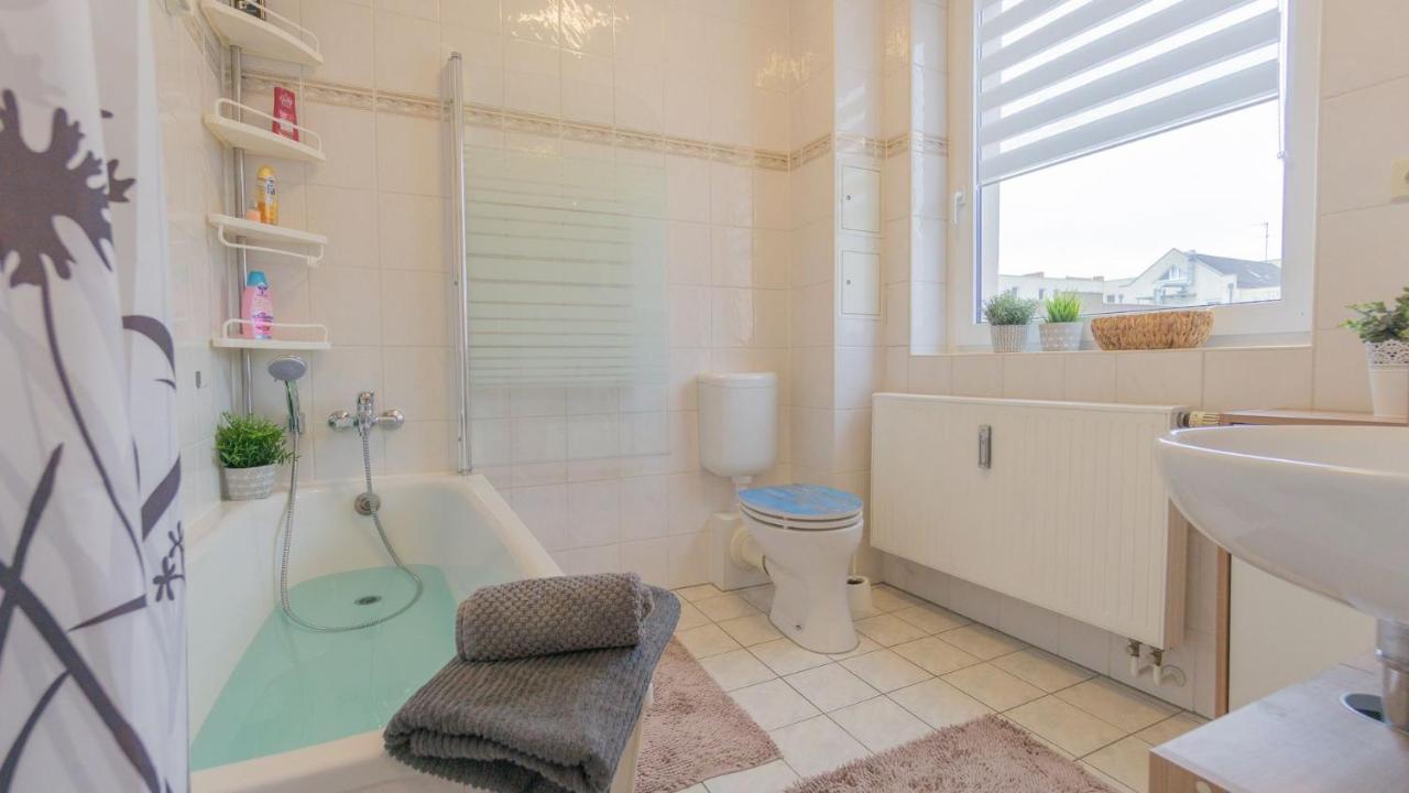 *central_50m2_kitchen_washer_netflix_parking Cottbus